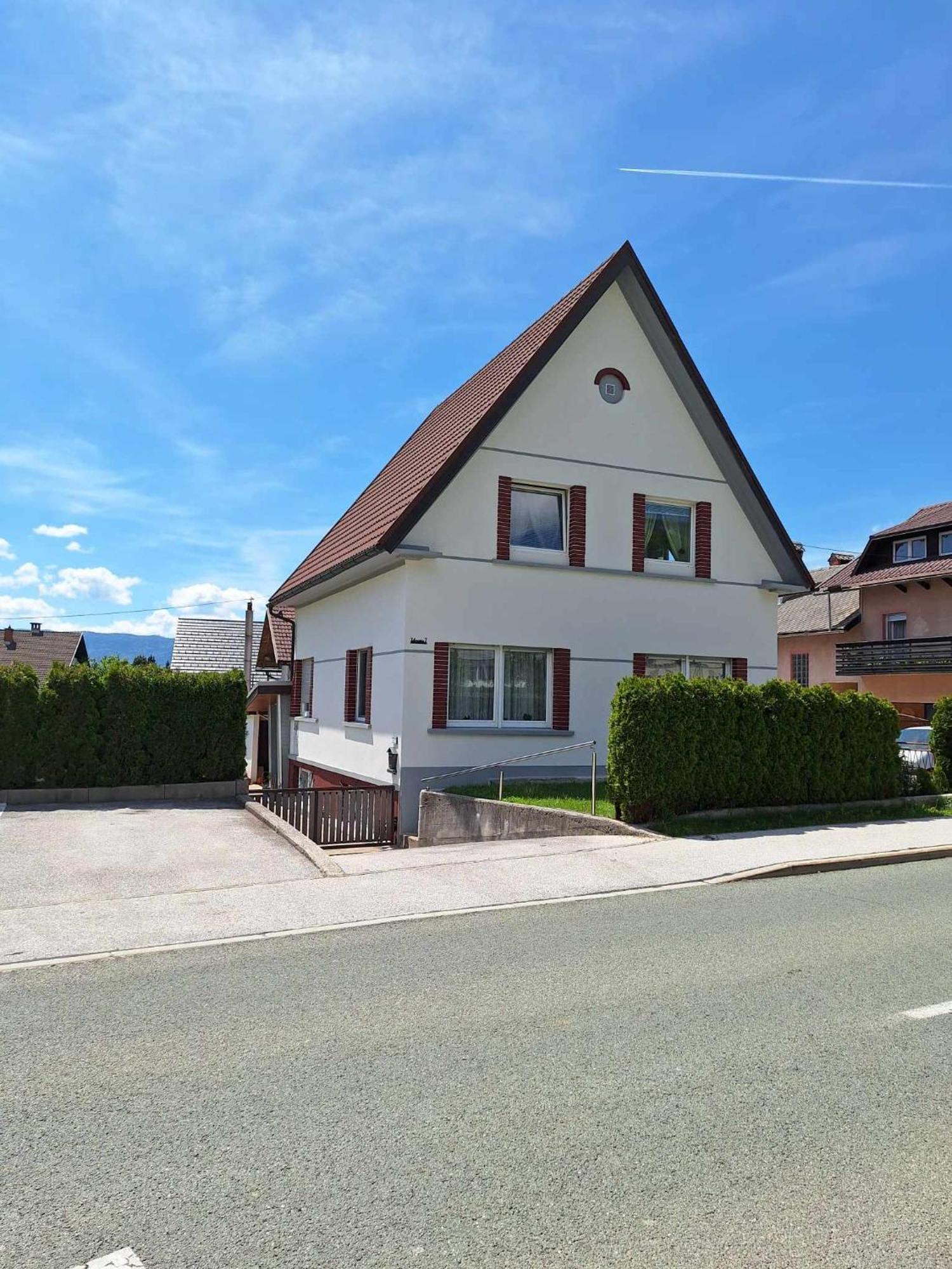 Apartma Juli Zirovnica Εξωτερικό φωτογραφία