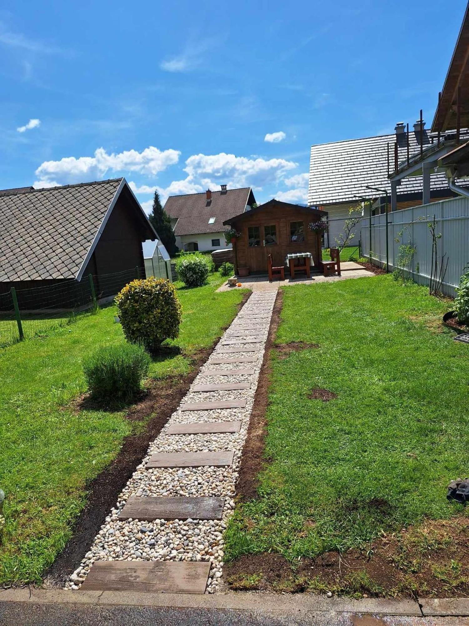 Apartma Juli Zirovnica Εξωτερικό φωτογραφία